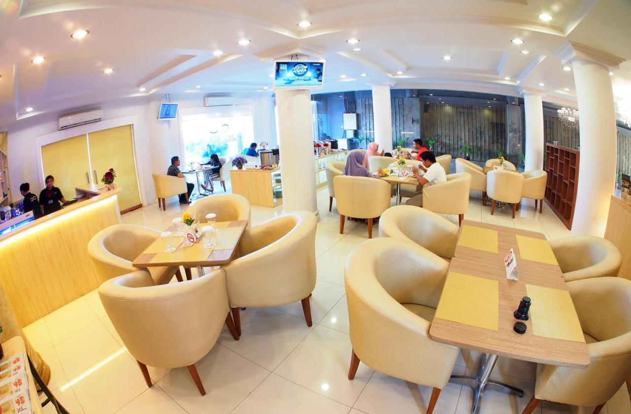 Maven Fatmawati Hotel Джакарта Экстерьер фото